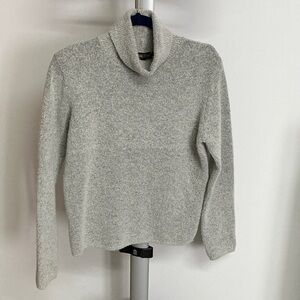 JEANNE PIERRE Light Gray Turtleneck Wool Blend Sweater, Sz Medium